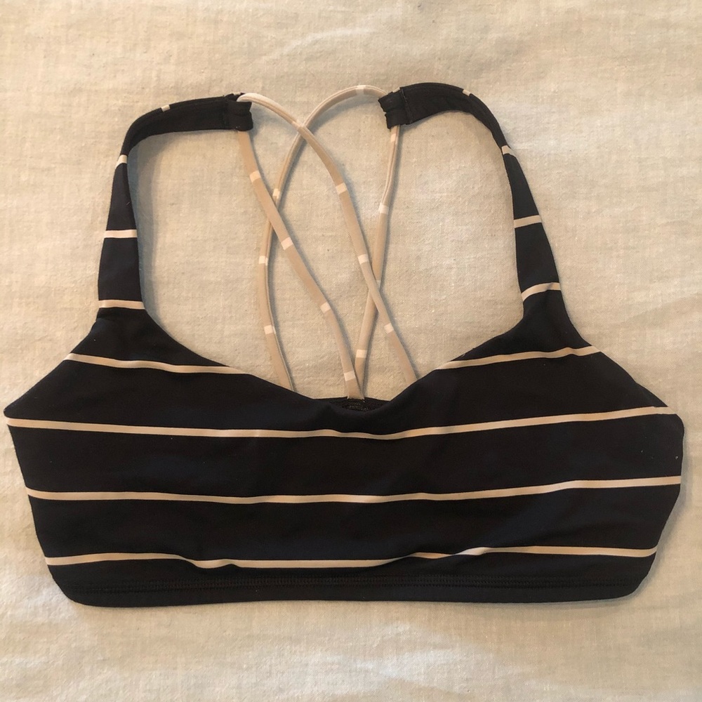 Lululemon Free to be Strappy Sports Bra